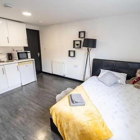 Stay Sa Cosy Equipped Studios Available 10 Mins From The City! Free Wifi &50" Smart Tv'S! Birmingham Dış mekan fotoğraf