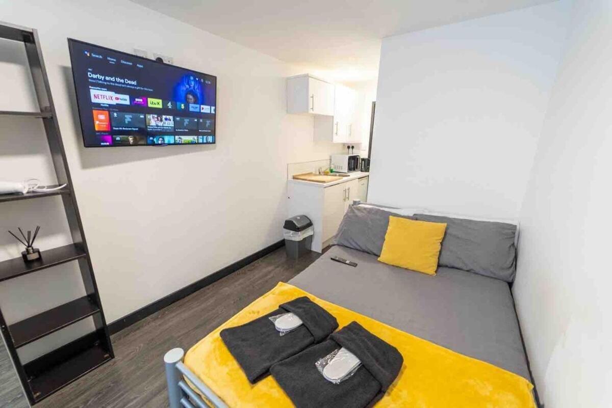 Stay Sa Cosy Equipped Studios Available 10 Mins From The City! Free Wifi &50" Smart Tv'S! Birmingham Dış mekan fotoğraf